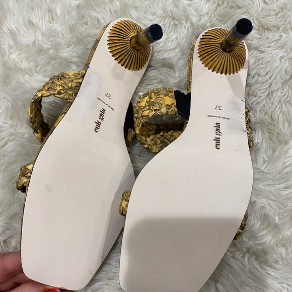 Cult Gaia Kal Sandal in Canary Color - Picture 5 of 10